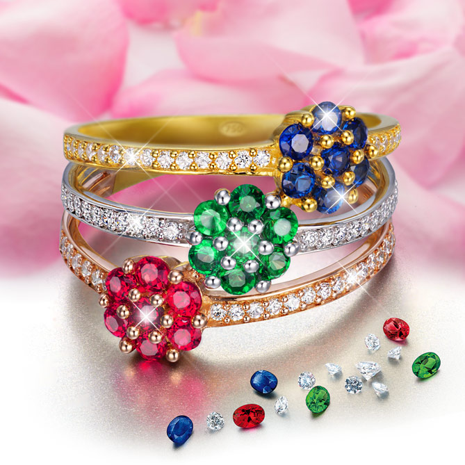 Anillo Jardin d’Amour: Flores de Rubíes, Esmeraldas y Zafiros envueltas en Diamantes brillando sobre Oro amarillo, blanco y rosa de 1ª Ley