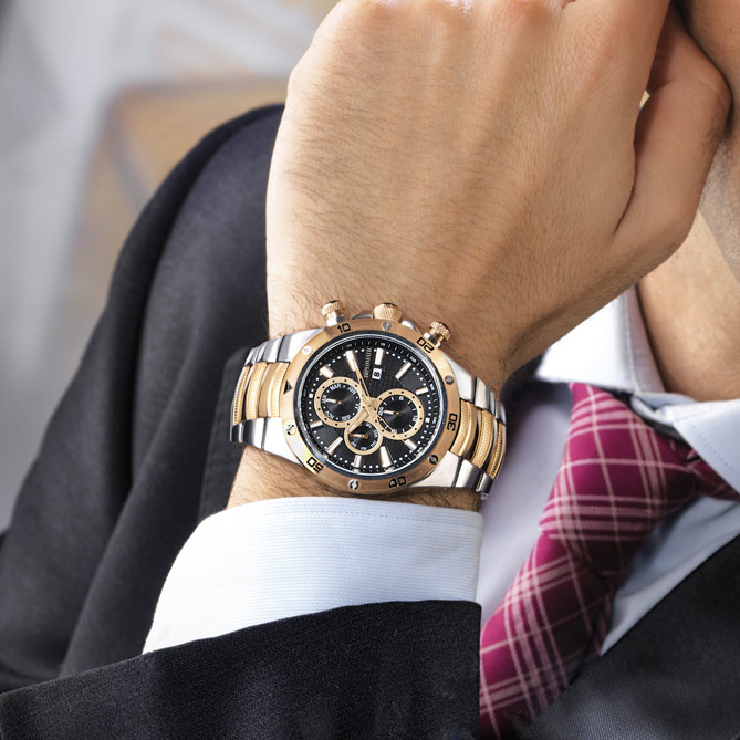 Reloj de hombre clásico, Diplomatic: La trasera del reloj está grabada con el nombre y las características del modelo.